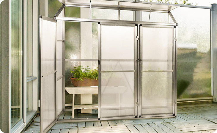 Lean Green House